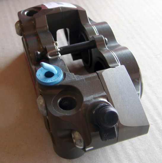 Racing - P4 32/36 辐射卡钳 阳极色 108mm 分体 右卡 XA3B861